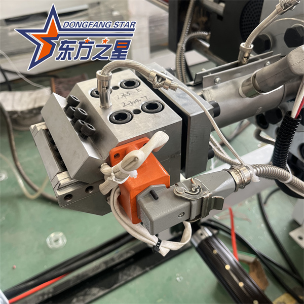 Dây chuyền sản xuất băng cản nước TPE tốc độ cao